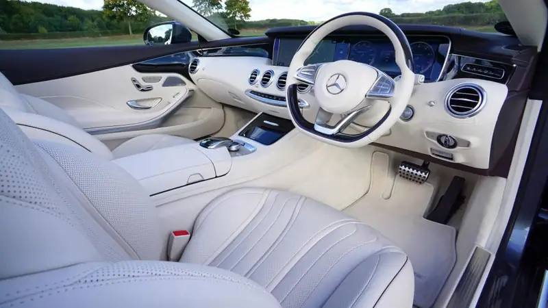Cream leather interior, cleaned